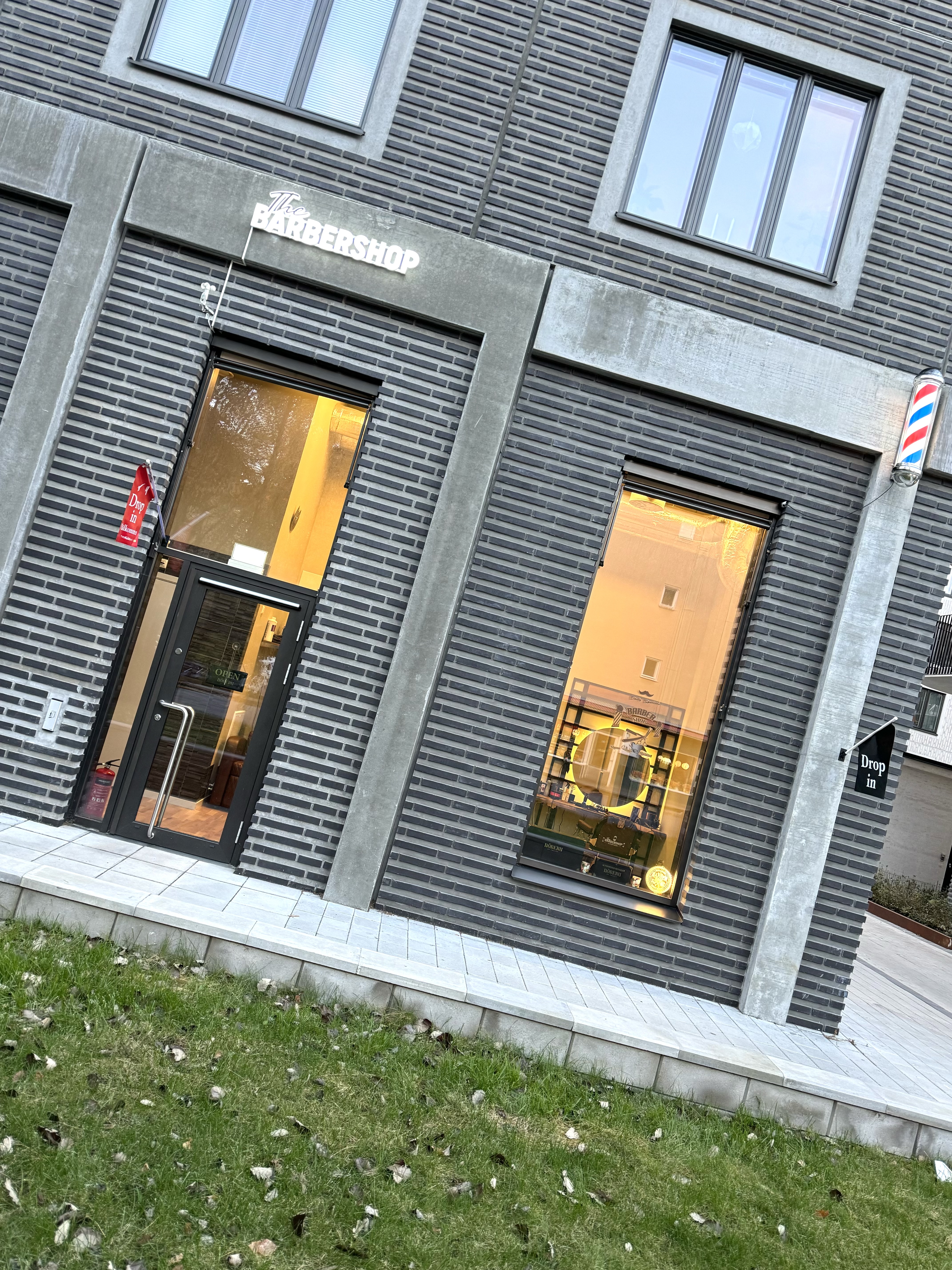 Telefonplans barbershop  logotyp